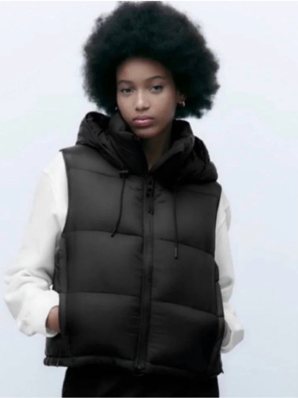 Zara Women’s Black Puffer Vest with Hood Size Small